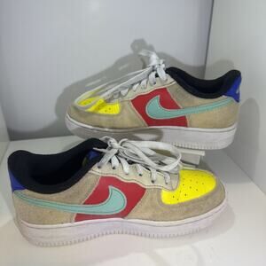 Nike Youth Boys Air Force 1 LV8 Sanddrift Track Sneaker 1Y
